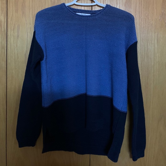 Knit sweater - Picture 1 of 2
